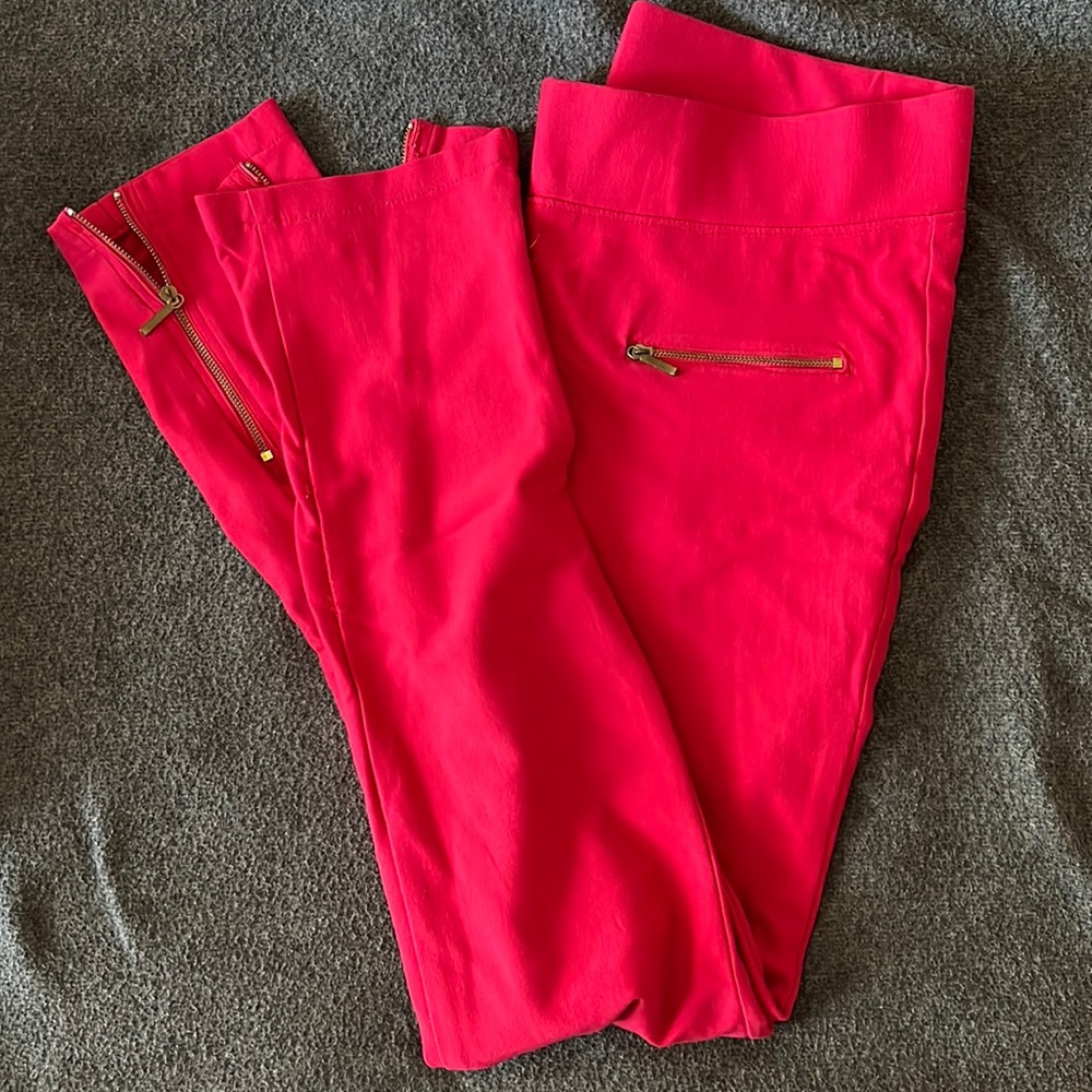 Pink pants stretchable with zipper